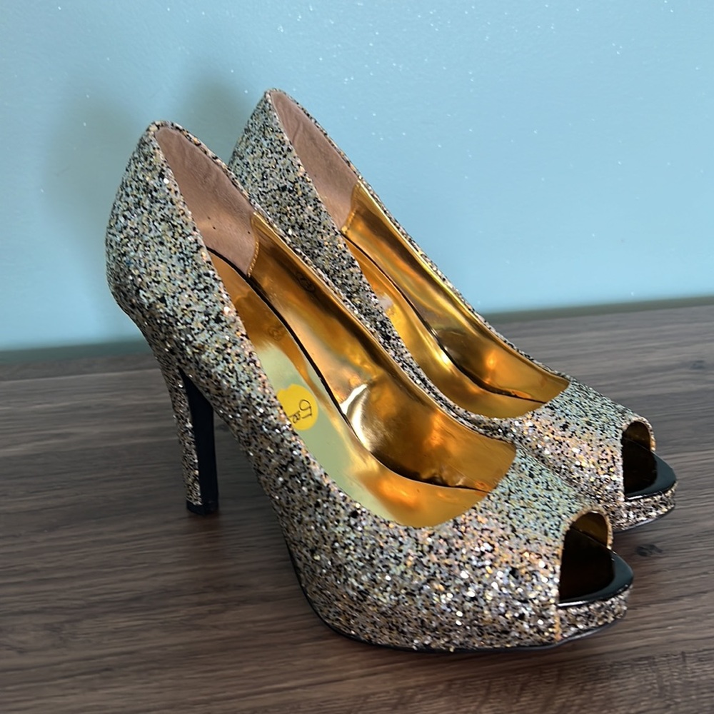 GLITTER Open Toe, High Heel, Gold, Silver and Black.  Size 7.5.  Original box!